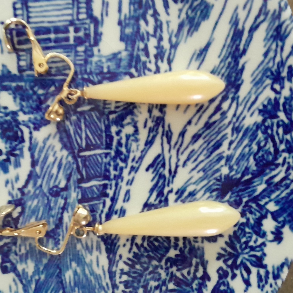 Vintage Clip On Pearl Earrings